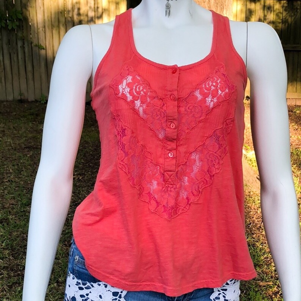 Tank Top w/Lace Front